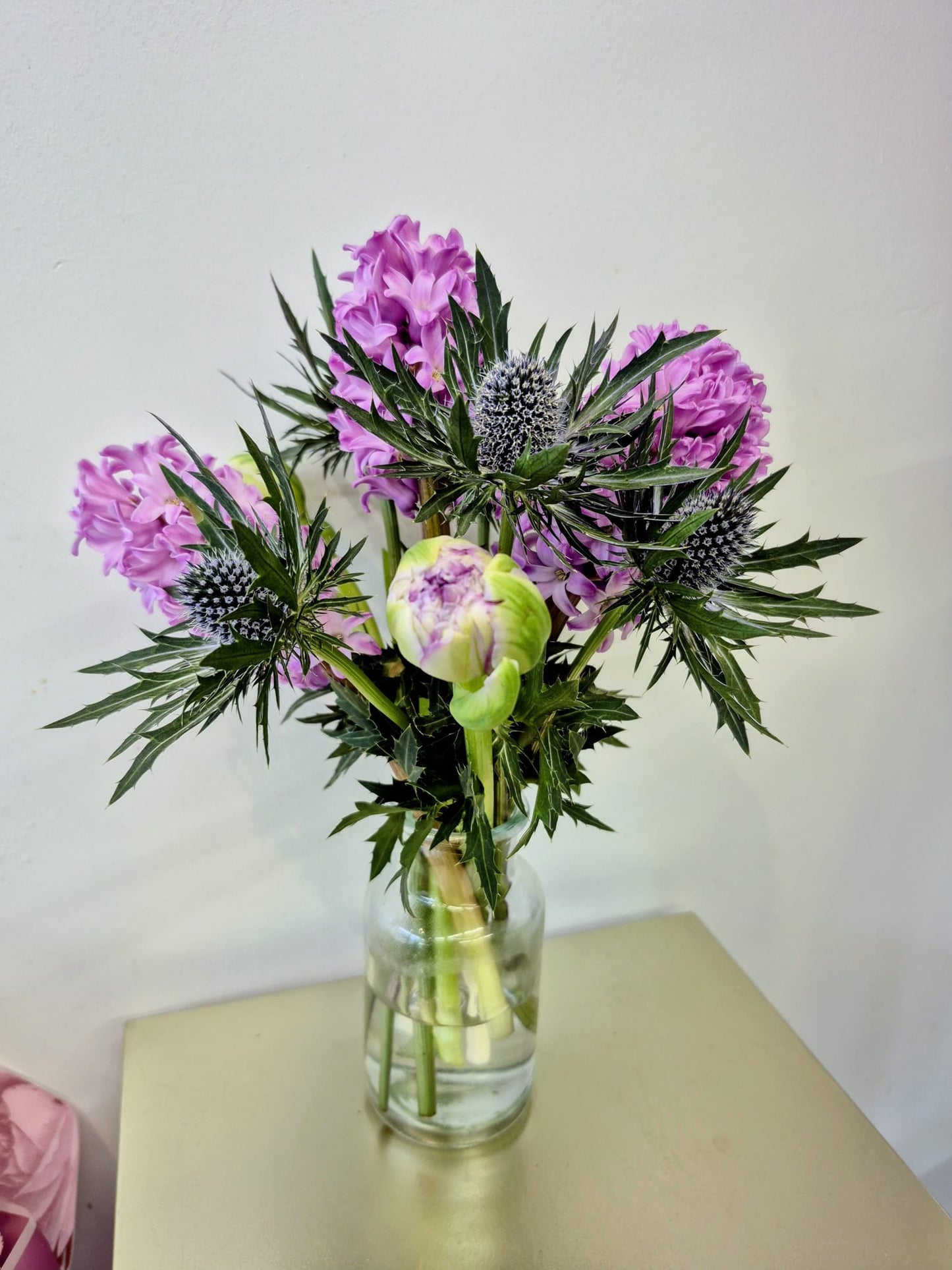 Set of 10 fresh table arrangements (vases & local delivery included)